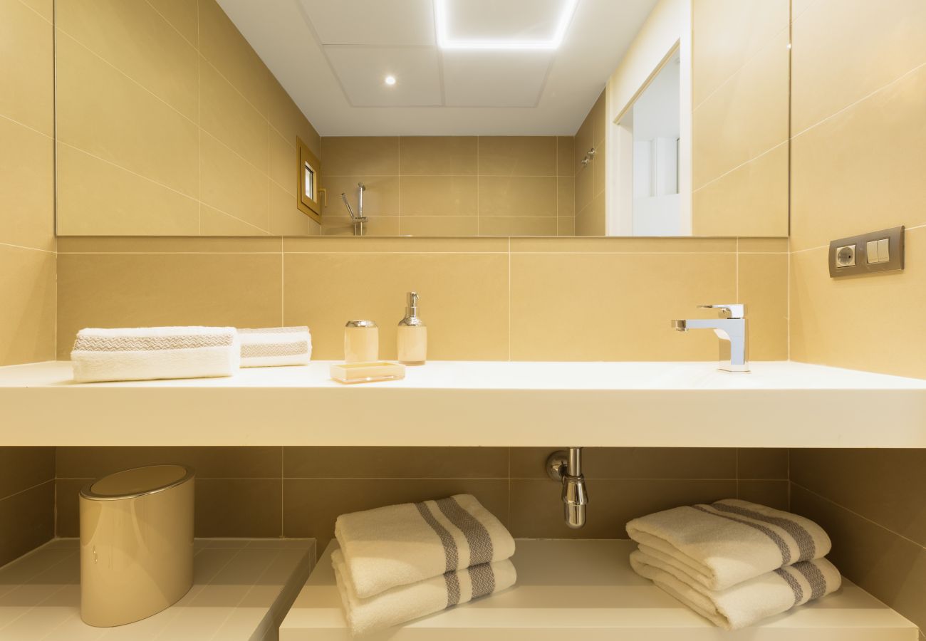 Apartment in Benidorm - INTEMPO 6D