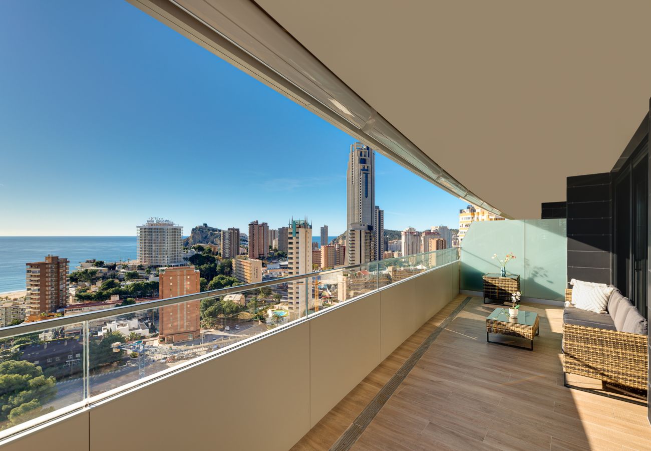 Apartment in Benidorm - BB 136 3 Bedrooms and 2 bathrooms apartment