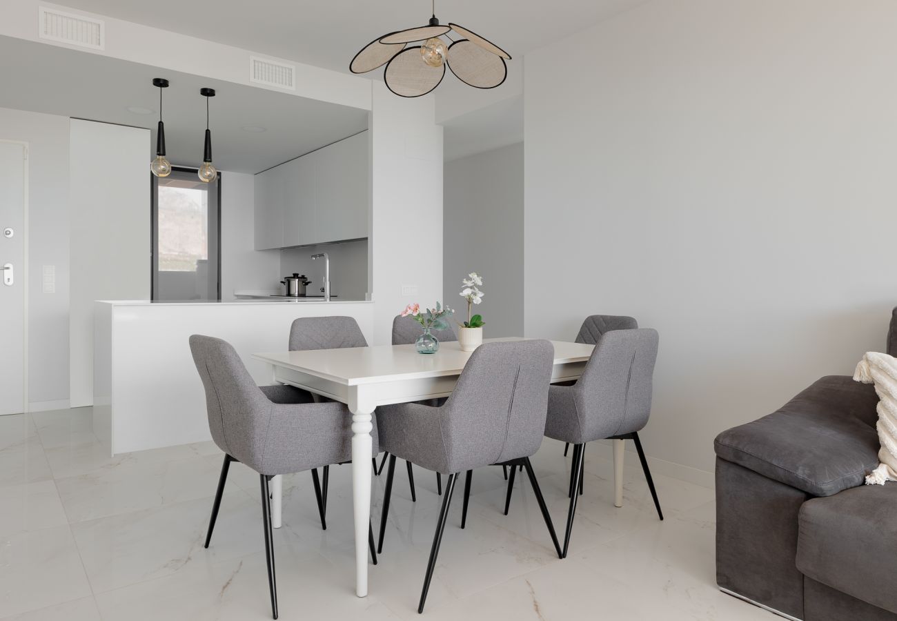 Apartment in Benidorm - BB 136 3 Bedrooms and 2 bathrooms apartment