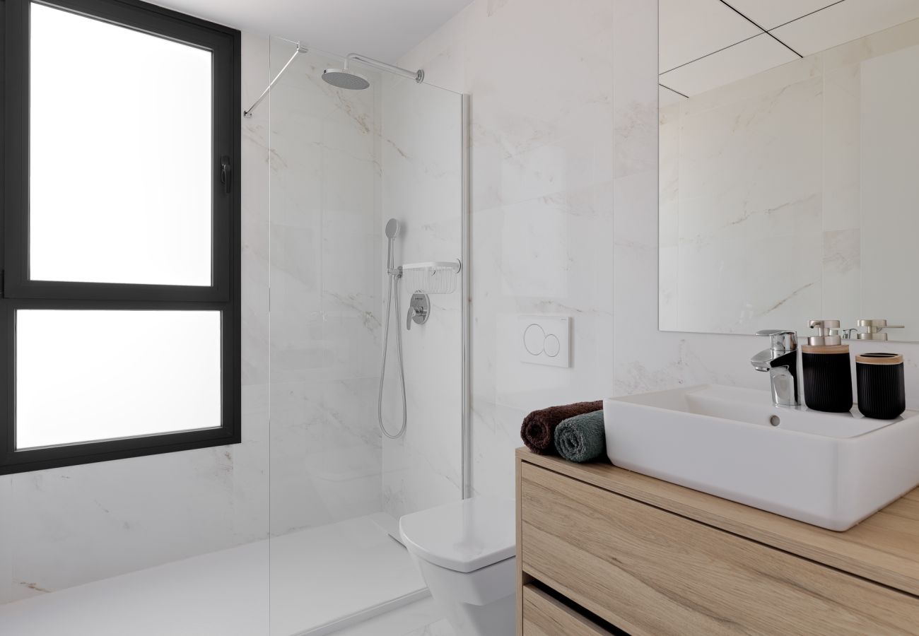 Apartment in Benidorm - BB 136 3 Bedrooms and 2 bathrooms apartment