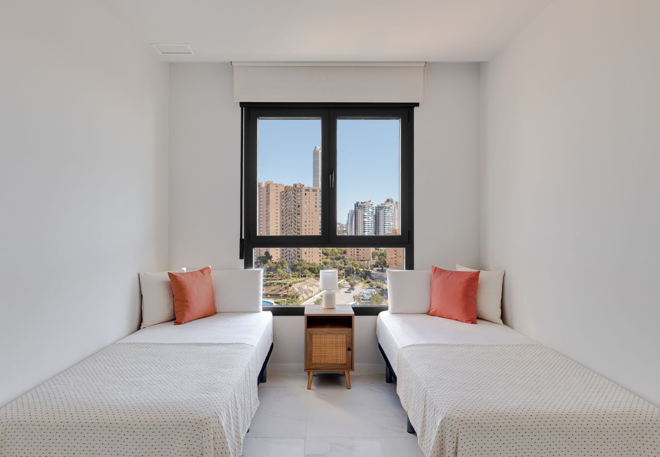 Apartment in Benidorm - BB 136 3 Bedrooms and 2 bathrooms apartment